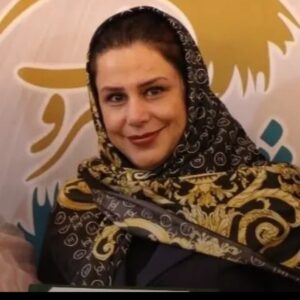 سعیده سیدعلوی مربی یوگای خنده در قزوین