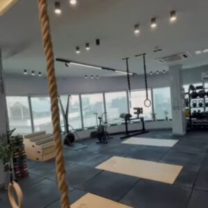 خانم افشار مربی فیتنس و کراسفیت بانوان در قم