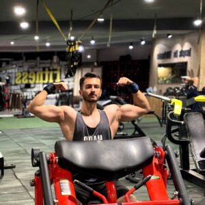 فرهاد مهاجری مربی بدنسازی سلامت محوردر زنجان