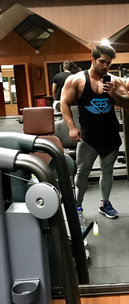 یاشار اصلاحچی فیزیولوژیست ورزشی در تهران