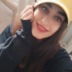 نازگل مشکبار مربی شنا از مبتدی تا پیشرفته در اصفهان