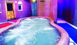 استخر آب درمانی ۹ چشمه سرعین اردبیل