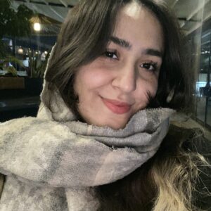 ملیکا لاهیجانیان مربی شنا تیم و آموزشی در اصفهان